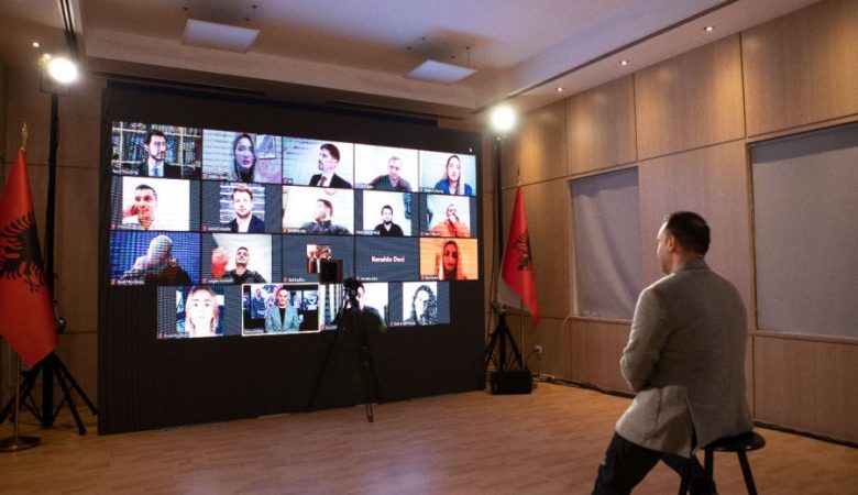 Këlliçi, takim me ‘Brain Gain’: Do të përfshiheni në betejën për Tiranën! Veliaj – model i korrupsionit!