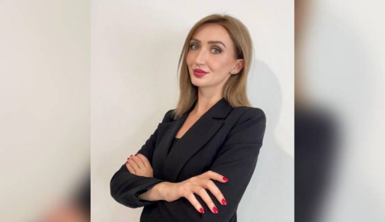 “Shqipëria dhe Dilema e Demokracisë: Një Betejë mes Opozitës dhe Autokratëve”